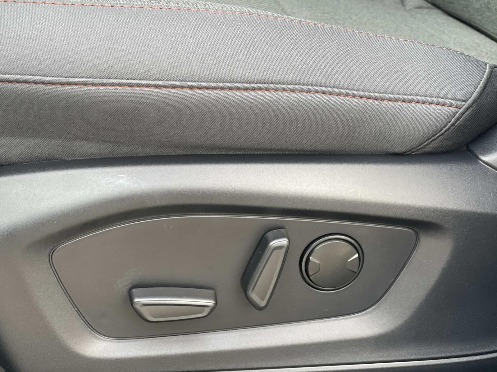 New 2026 Ford Explorer Active RWD image 19