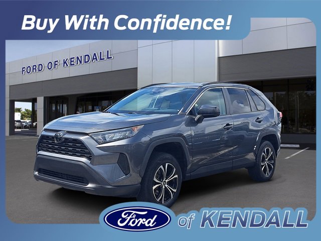 Used 2021 Toyota RAV4 LE video 1