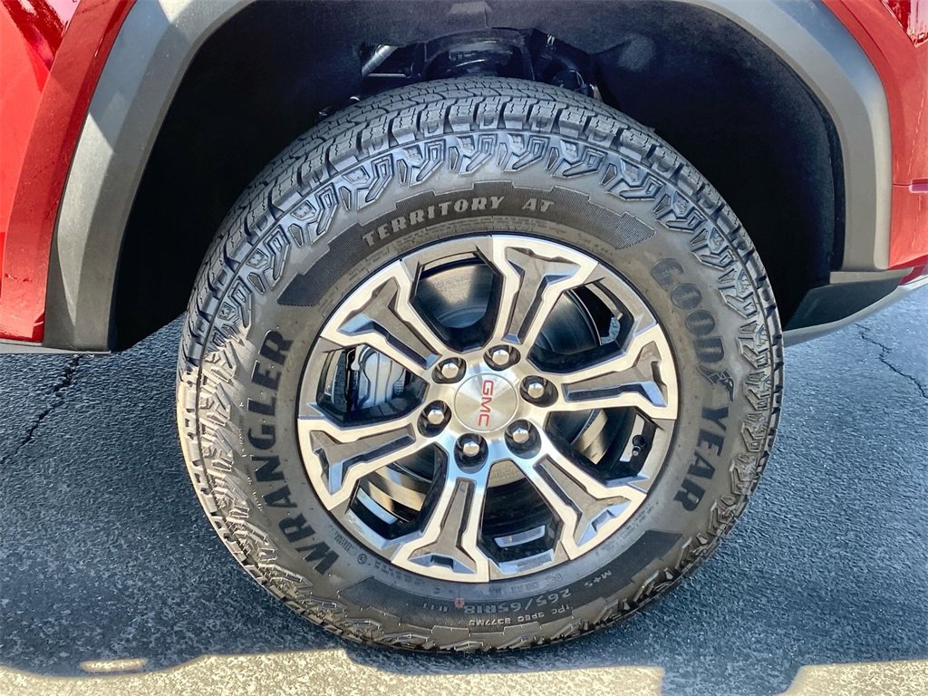New 2025 GMC Canyon AT4 w/ AT4 Premium Package image 36