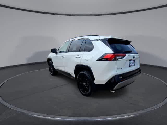 Used 2022 Toyota RAV4 SE AWD/4WD image 6