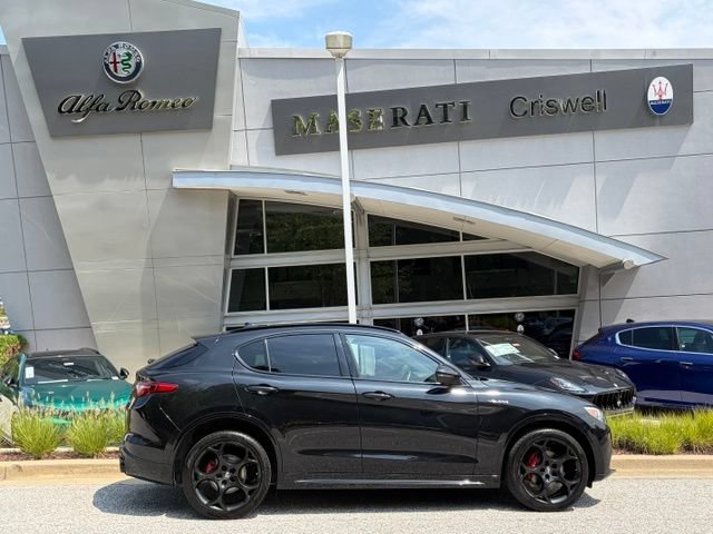 Used 2023 Alfa Romeo Stelvio Veloce AWD/4WD image 4