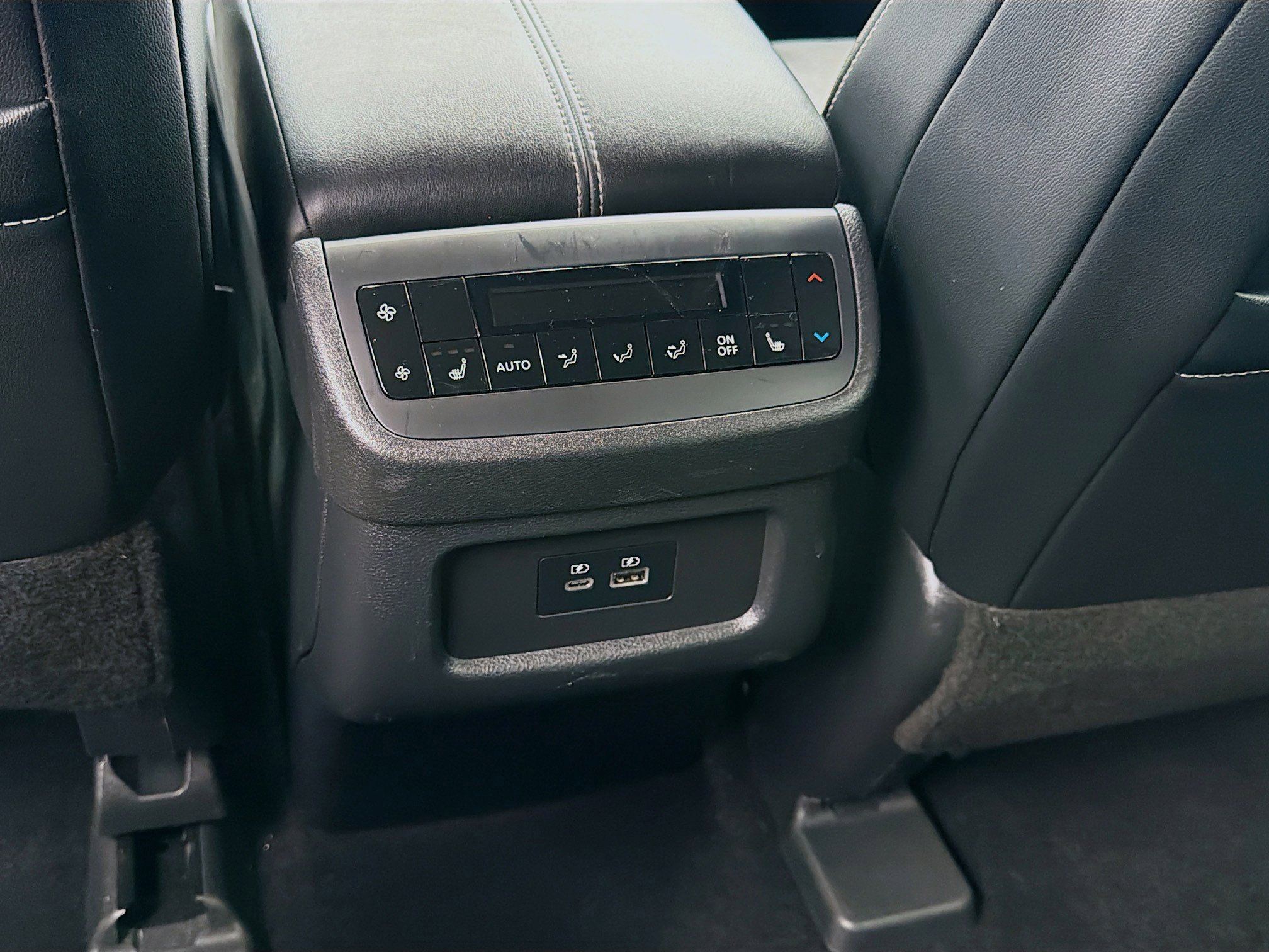 Used 2022 Nissan Pathfinder SL w/ SL Premium Package FWD image 20