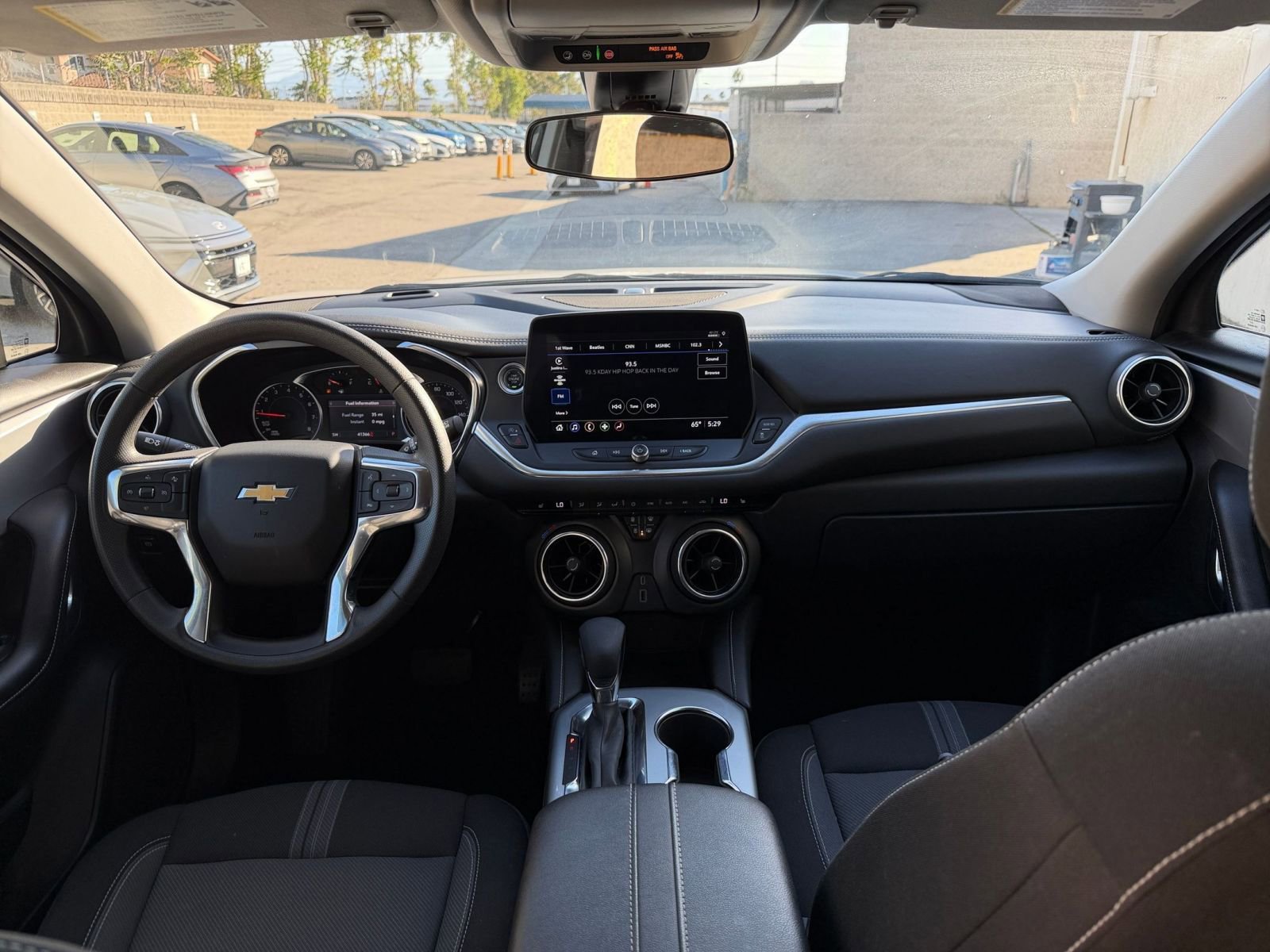 Used 2025 Chevrolet Blazer LT image 34