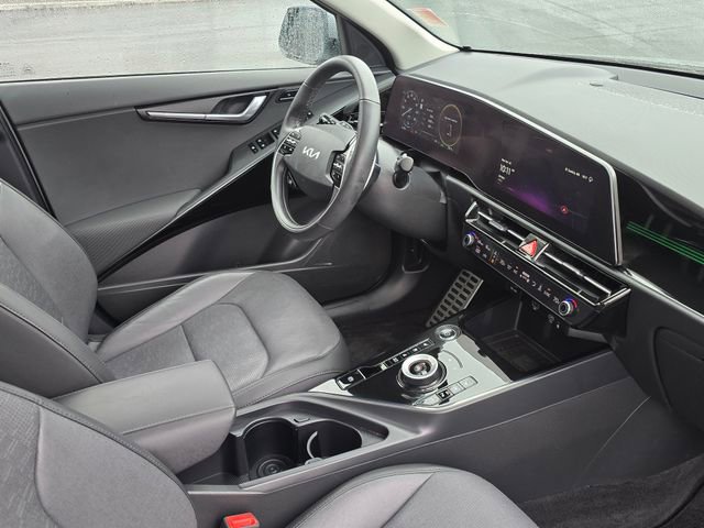 Certified 2023 Kia Niro Wave w/ Wave Preserve Package FWD image 12