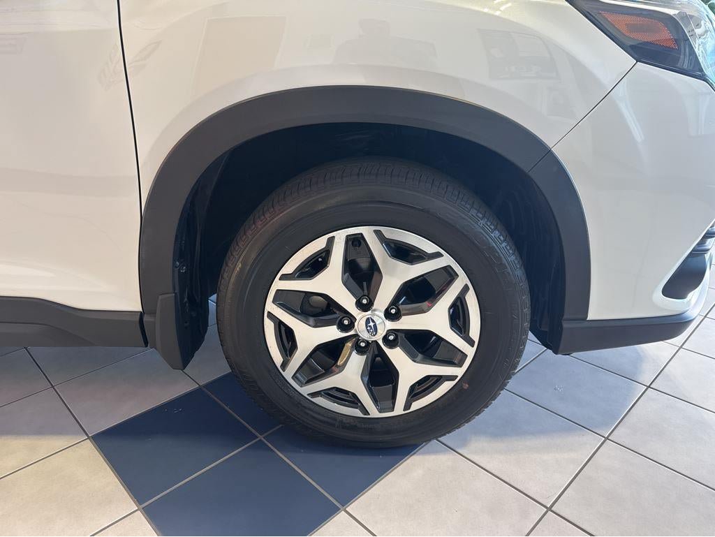 Used 2023 Subaru Forester Premium AWD/4WD image 7