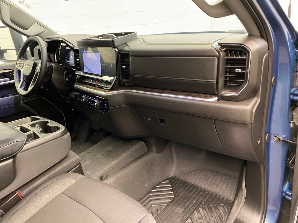 Used 2025 Chevrolet Silverado 2500 LT w/ Texas Edition AWD/4WD image 26