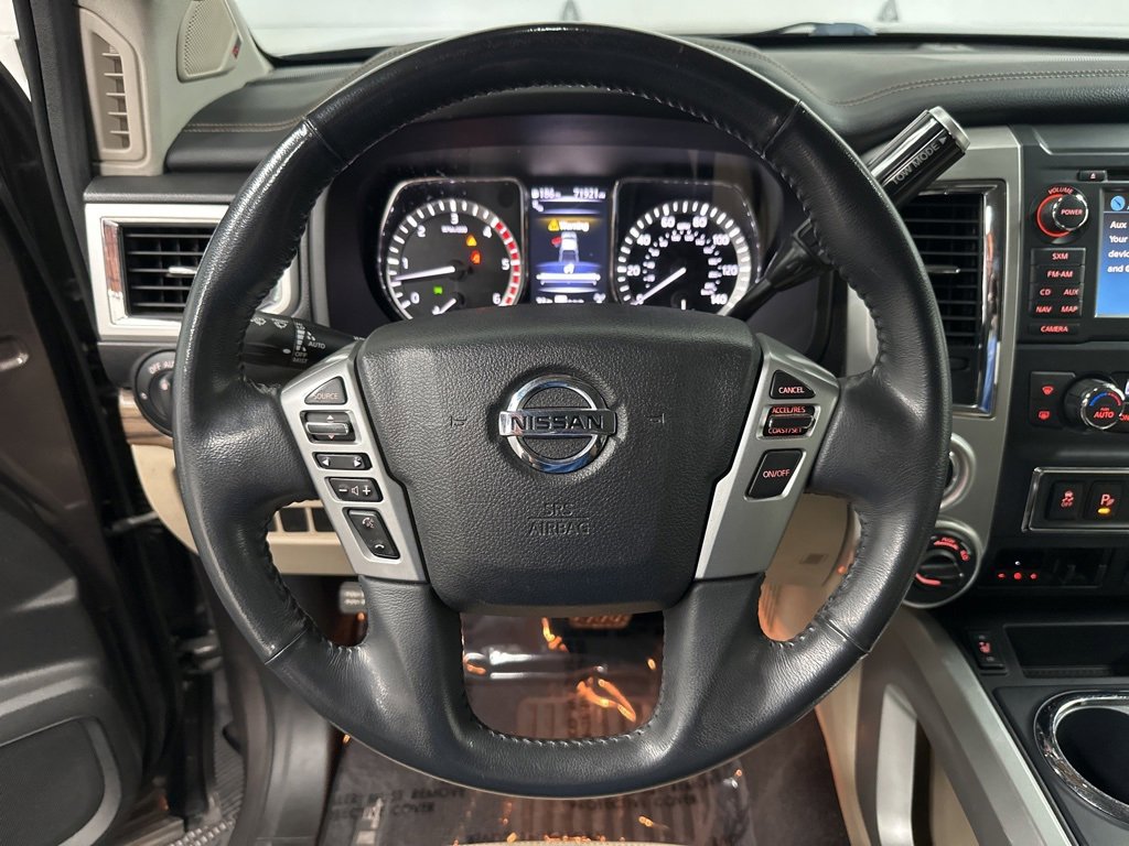 Used 2016 Nissan Titan SL image 16