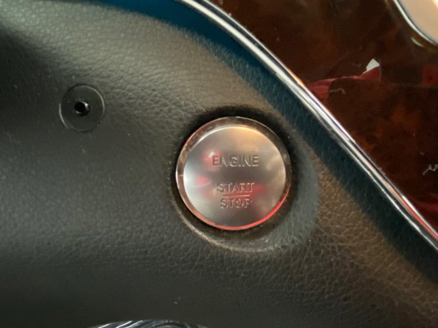 Used 2013 Mercedes-Benz S 550 4MATIC w/ Sport Pkg image 31