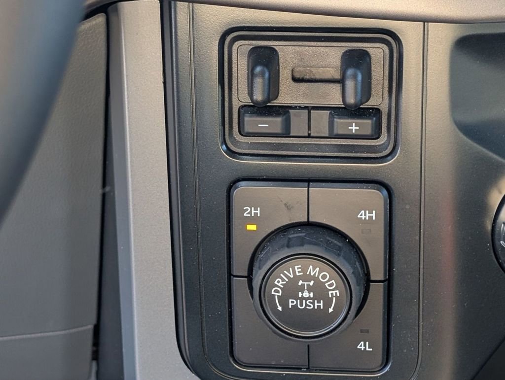 New 2024 Ford F150 XLT w/ Equipment Group 302A MID image 40