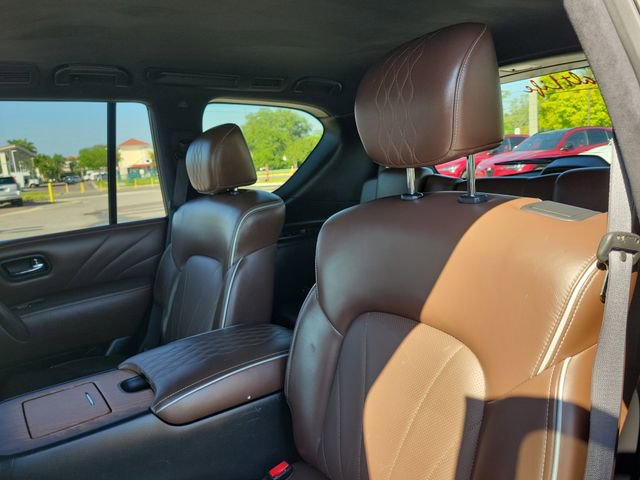 Used 2017 INFINITI QX80 Limited image 10