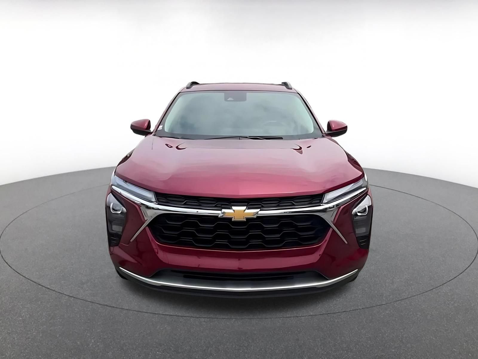 Used 2025 Chevrolet Trax LT FWD image 5