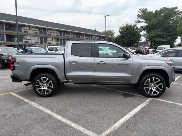 Used 2023 Chevrolet Colorado Z71 w/ Z71 Convenience Package 2 AWD/4WD image 9