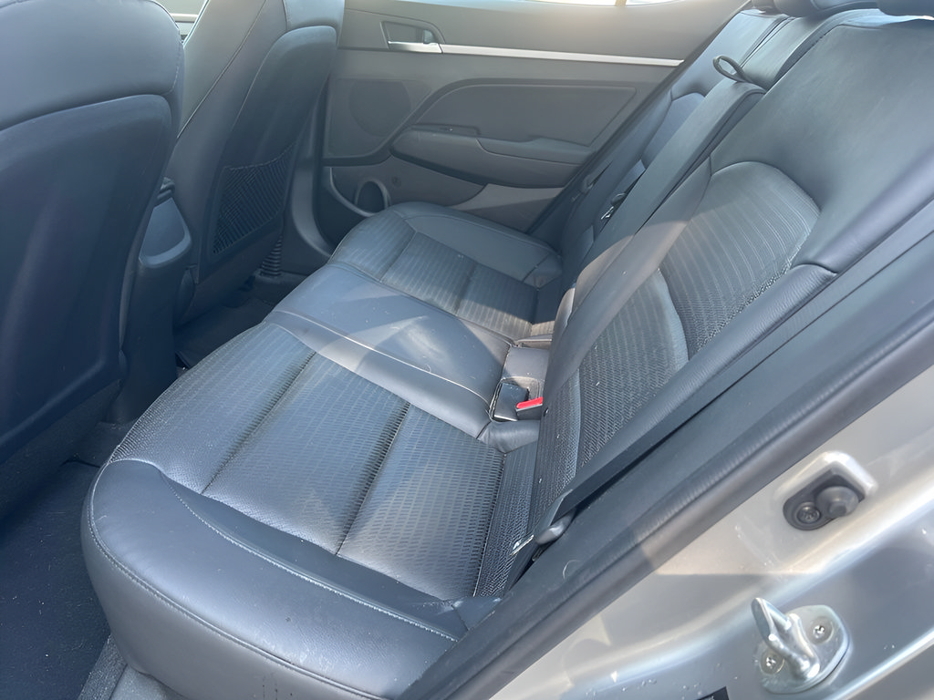 Used 2020 Hyundai Elantra Sedan FWD image 11