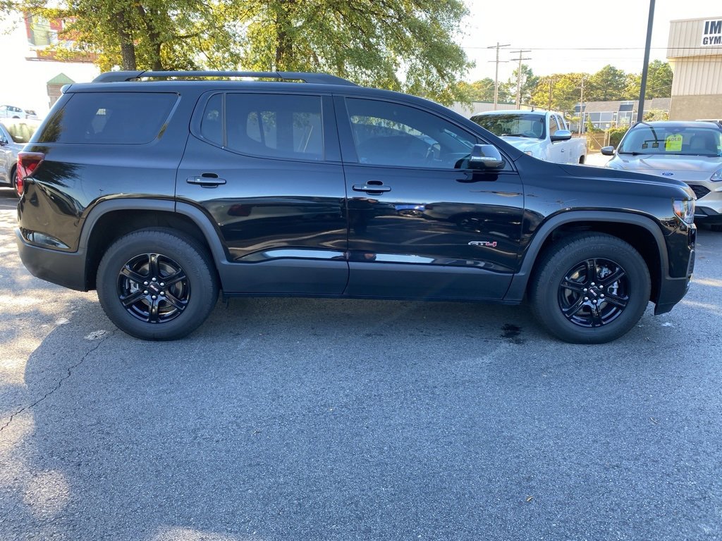 Used 2022 GMC Acadia AT4 w/ Technology Package image 9