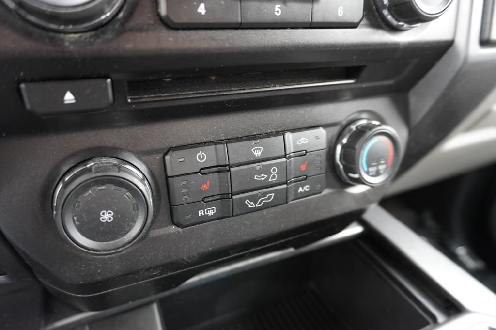Used 2018 Ford F150 XLT w/ Equipment Group 302A Luxury AWD/4WD image 18