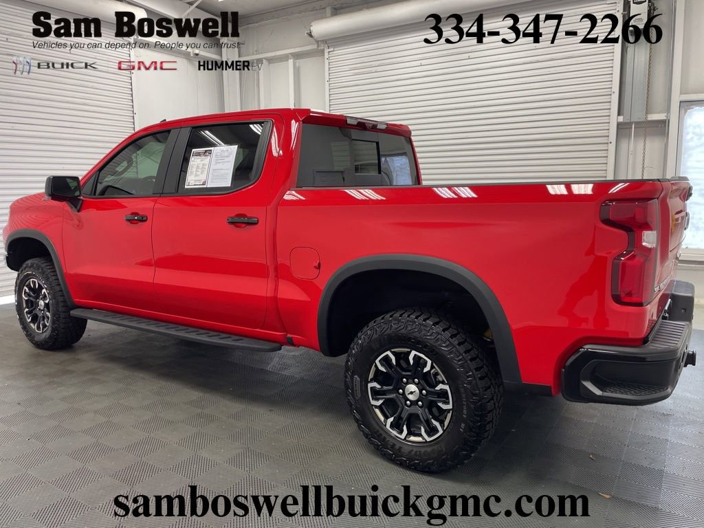 Used 2025 Chevrolet Silverado 1500 ZR2 w/ Technology Package image 5