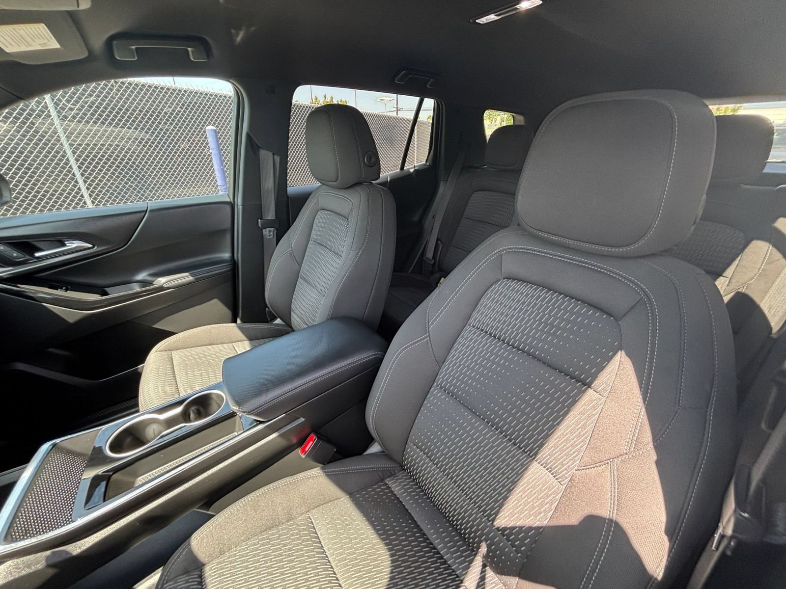 Used 2025 Chevrolet Equinox LT FWD image 27