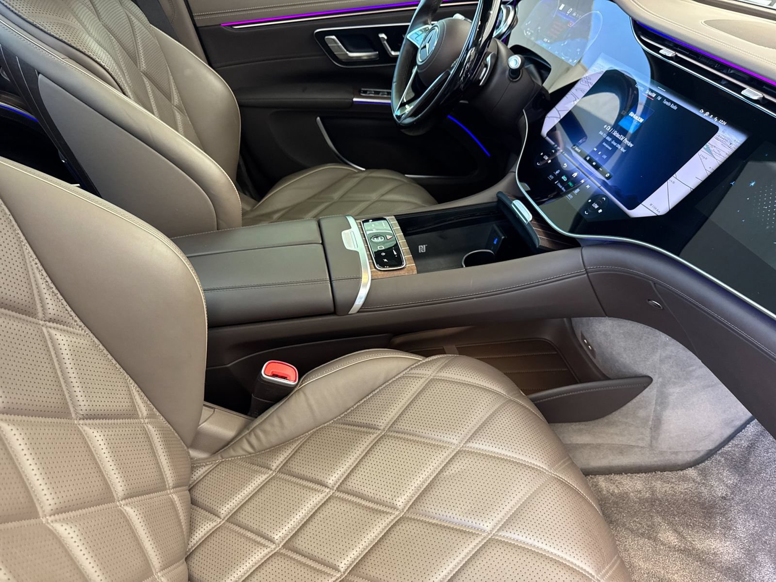 Used 2024 Mercedes-Benz Maybach EQS 680 4MATIC image 19