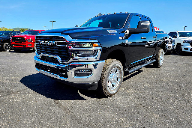 New 2027 RAM 2500 Tradesman AWD/4WD image 3