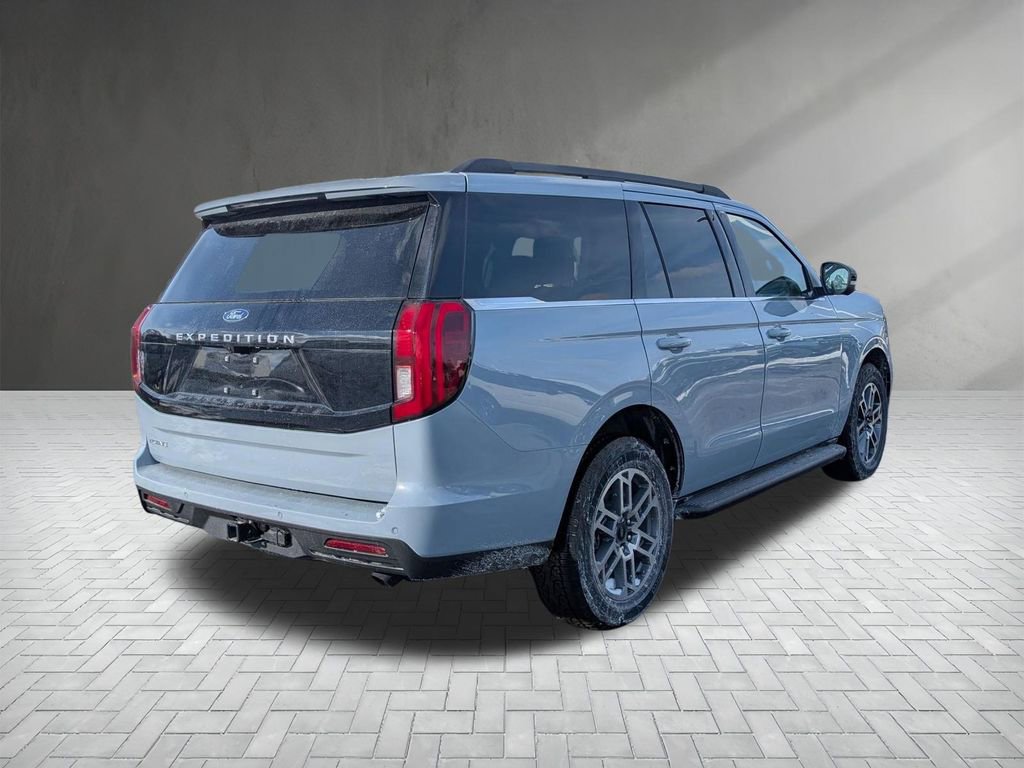 New 2025 Ford Expedition Active image 10