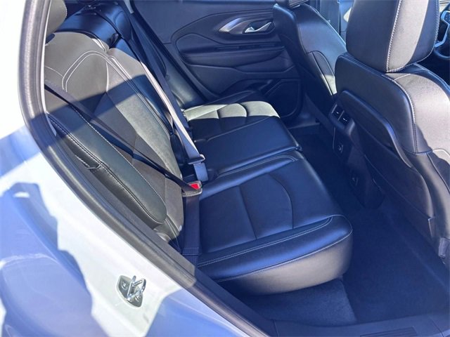 Used 2022 GMC Terrain SLT image 27