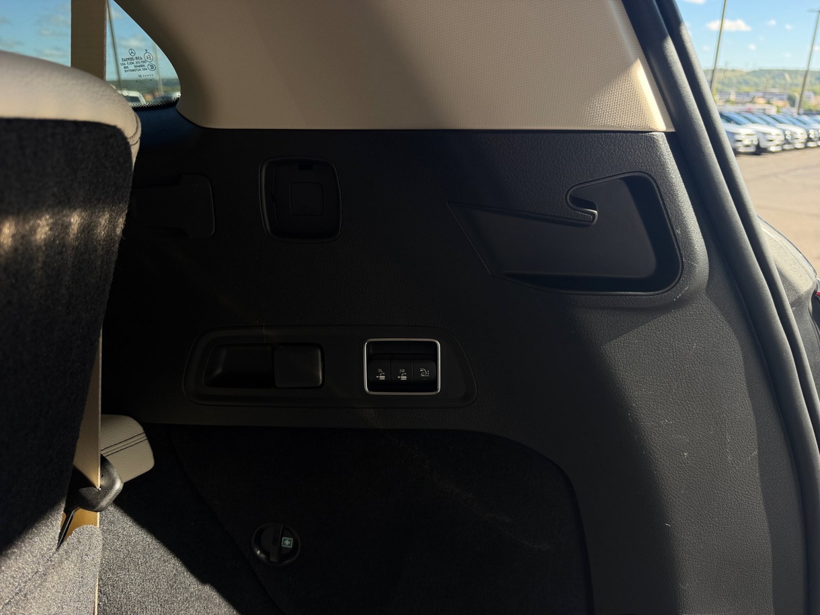Used 2021 Mercedes-Benz GLS 450 4MATIC image 48