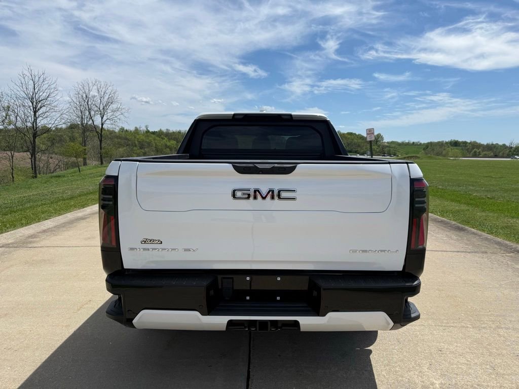 Used 2025 GMC Sierra EV Denali image 4