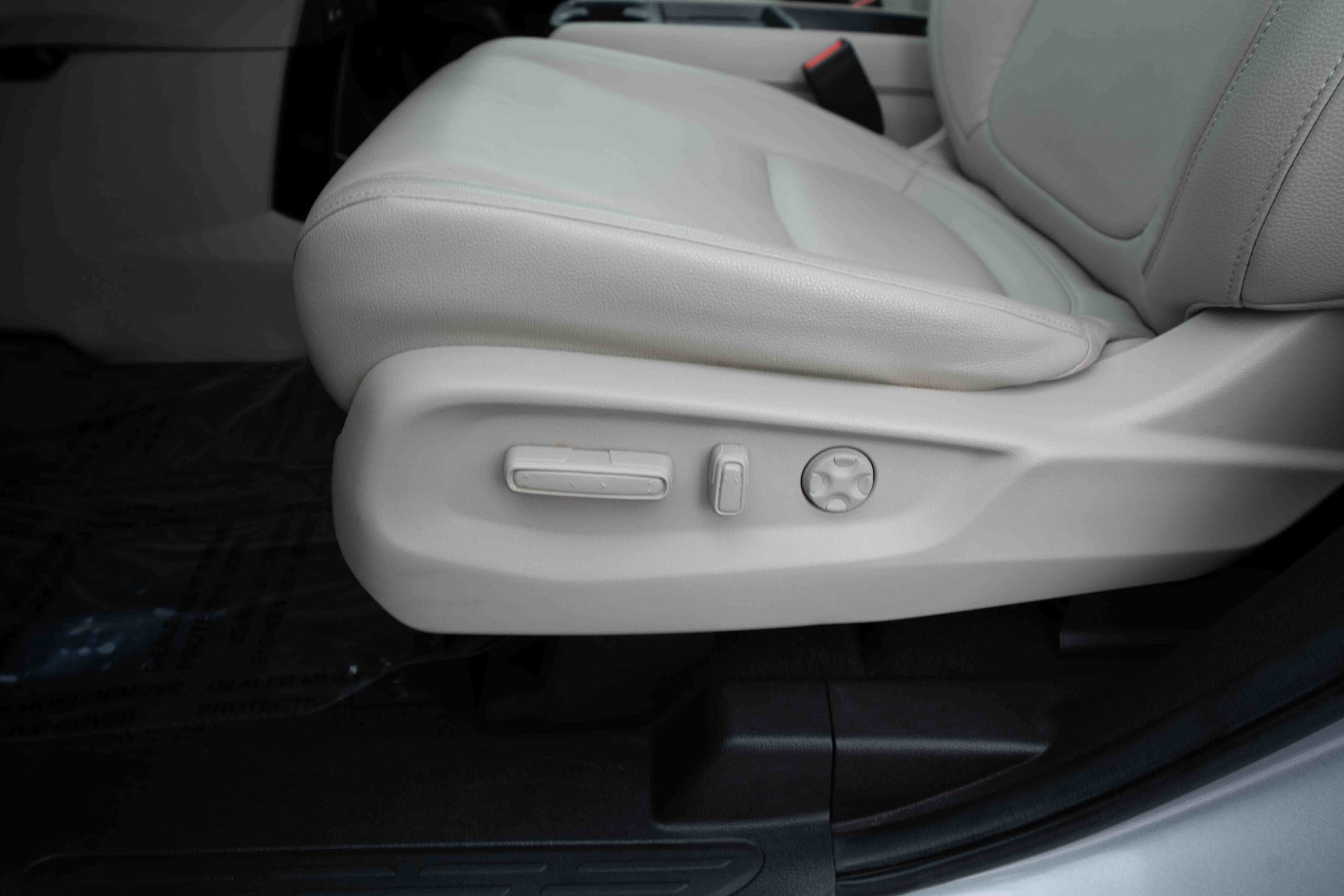 Used 2025 Honda Odyssey EX-L image 12
