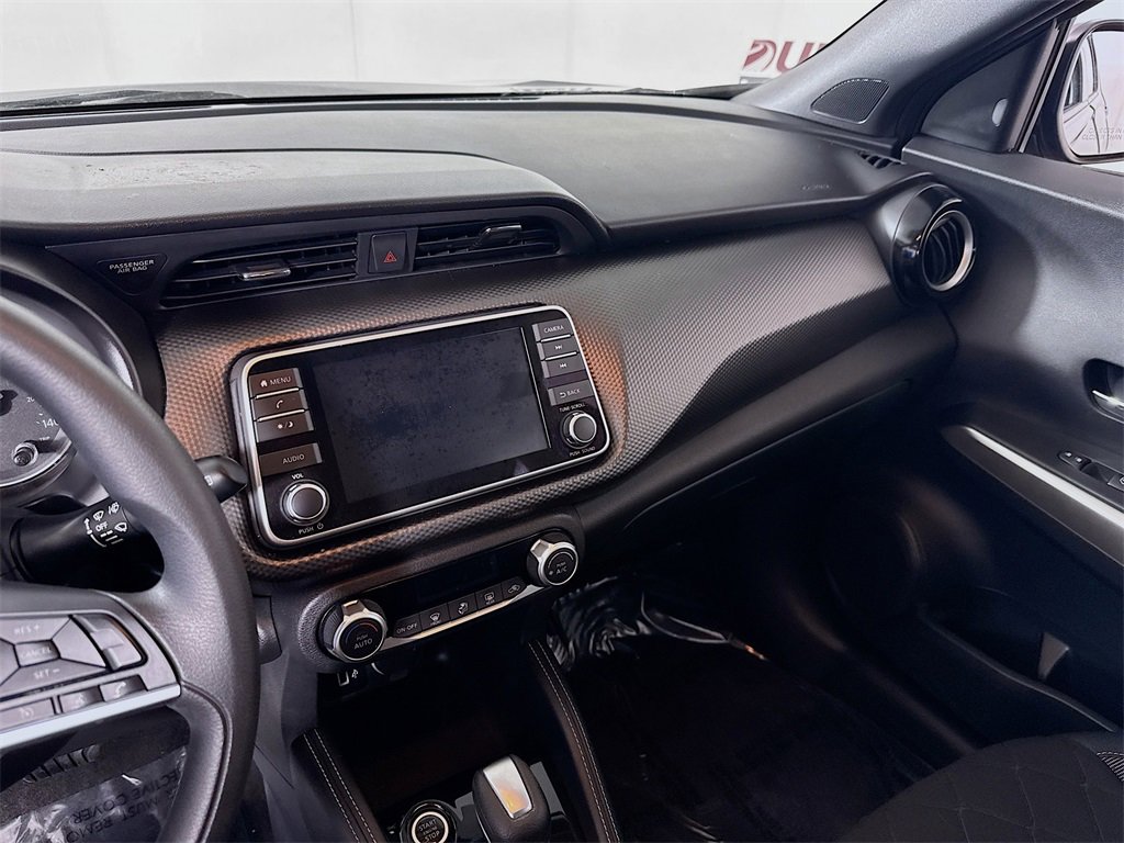 Used 2018 Nissan Kicks SV image 20