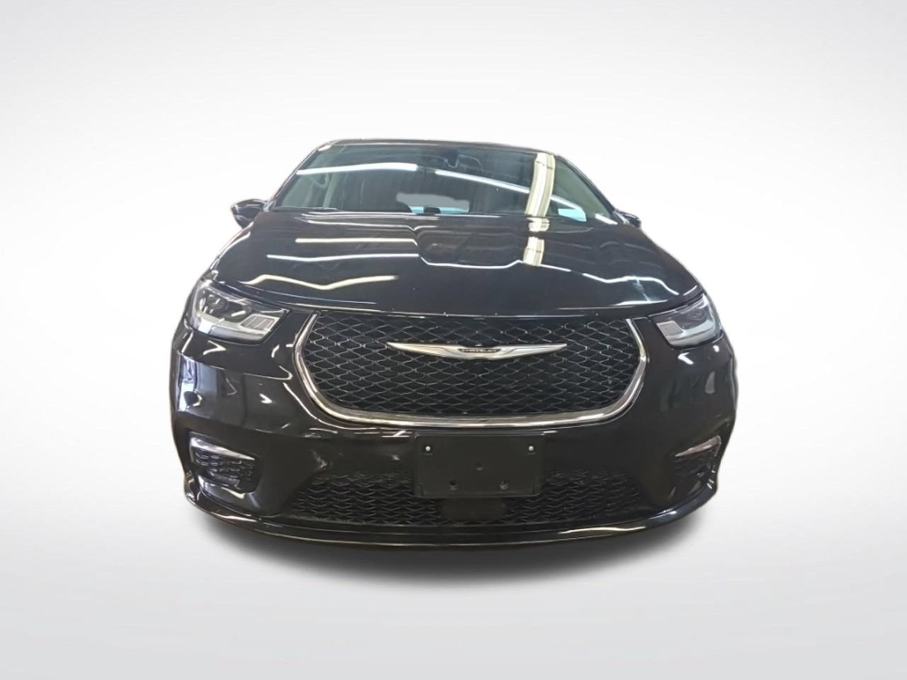 Used 2024 Chrysler Pacifica Touring-L FWD image 3