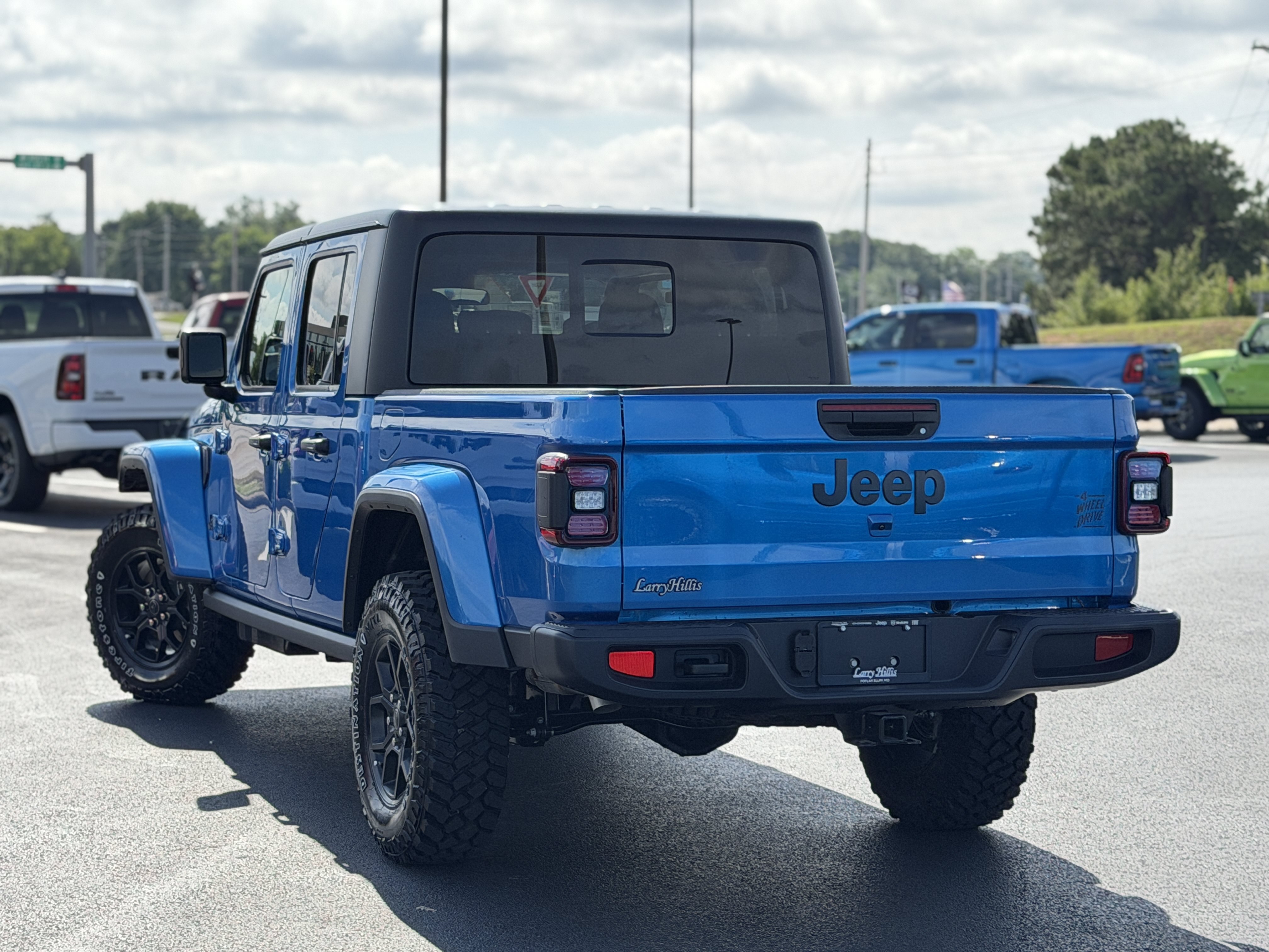 New 2026 Jeep Gladiator Mojave AWD/4WD image 8