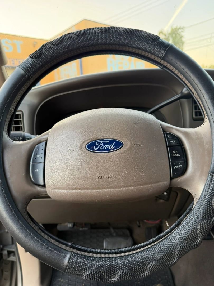 Used 2003 Ford Excursion Eddie Bauer image 22