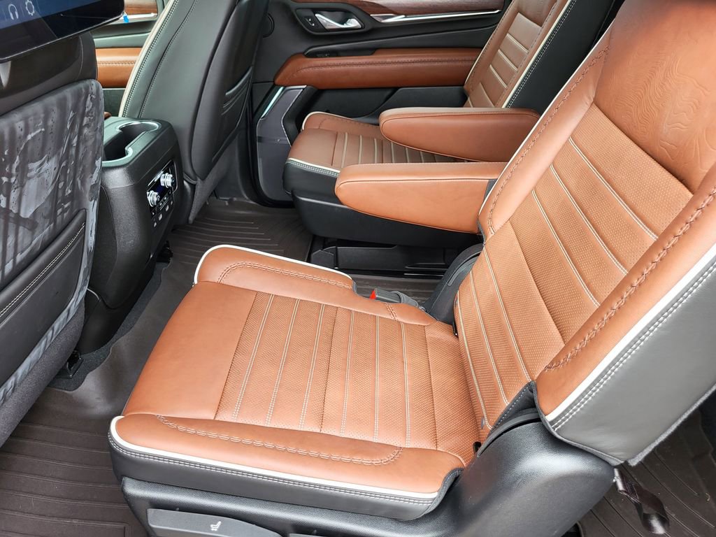 Used 2024 GMC Yukon XL Denali Ultimate image 30