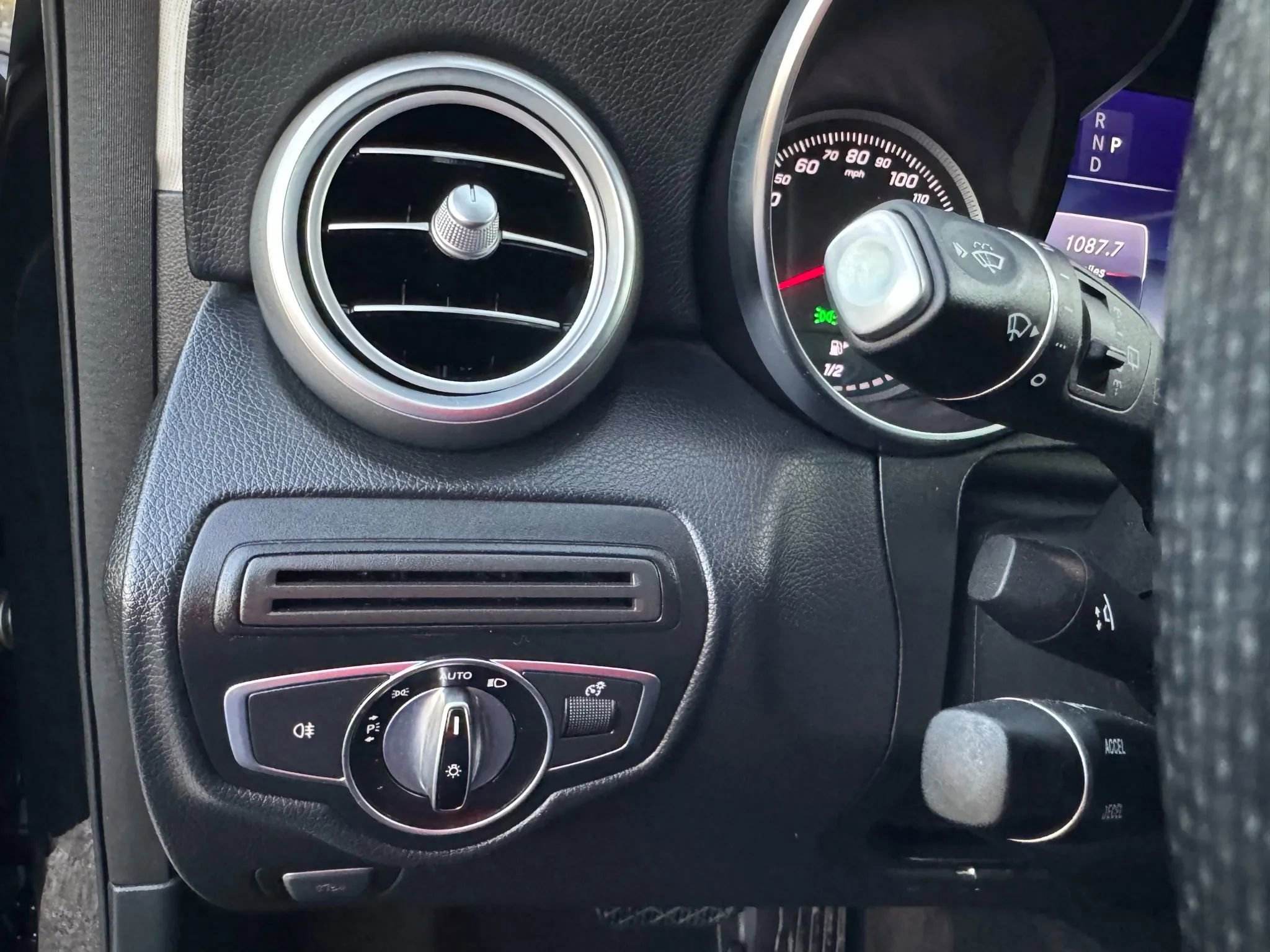 Used 2016 Mercedes-Benz GLC 300 4MATIC image 30