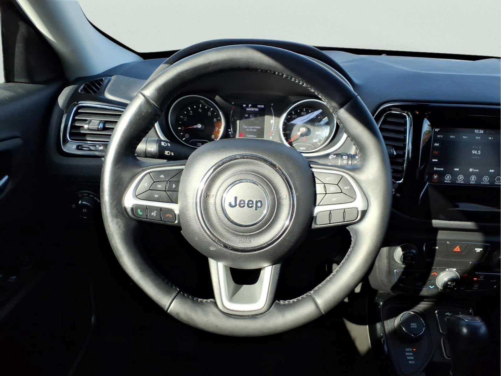 Used 2020 Jeep Compass Latitude AWD/4WD image 18