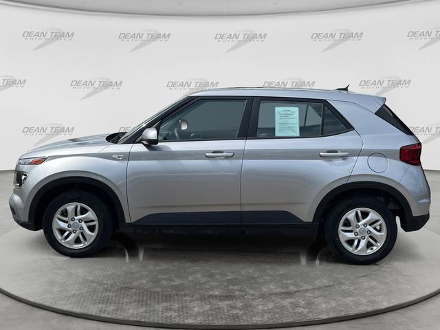 Used 2024 Hyundai Venue SE FWD image 4
