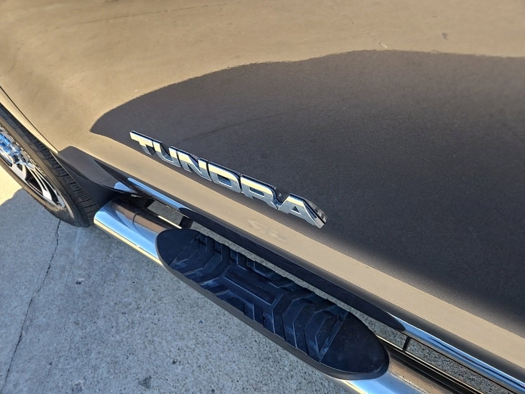Used 2013 Toyota Tundra 4x4 CrewMax image 37