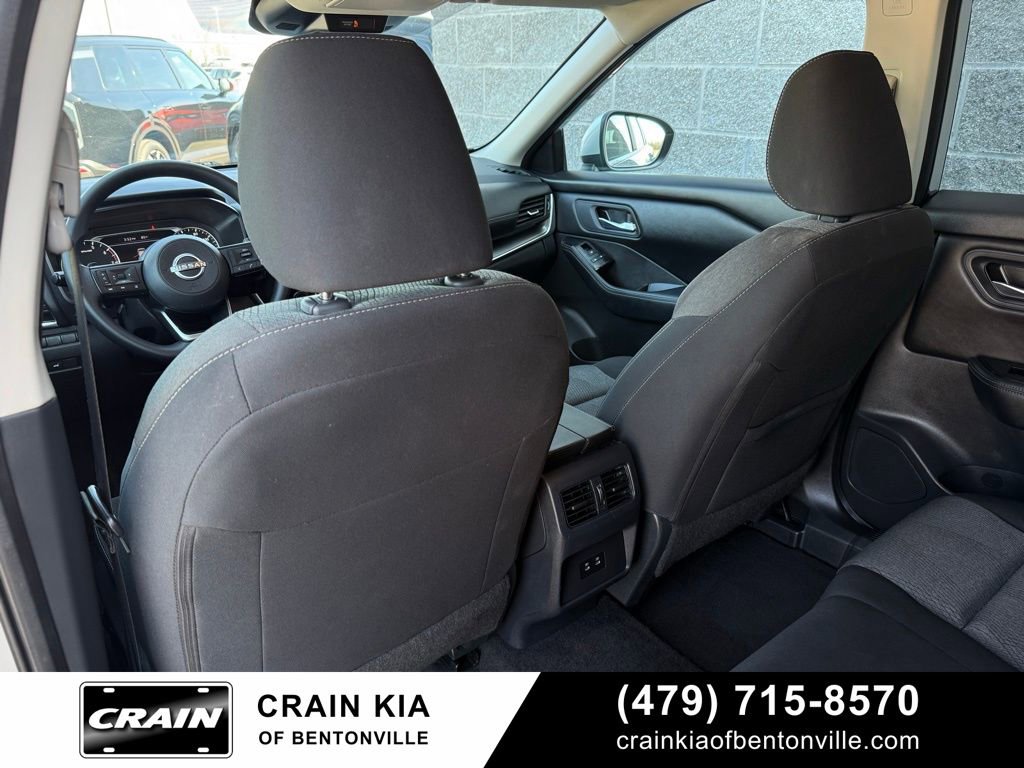 Used 2024 Nissan Rogue SV AWD/4WD image 27