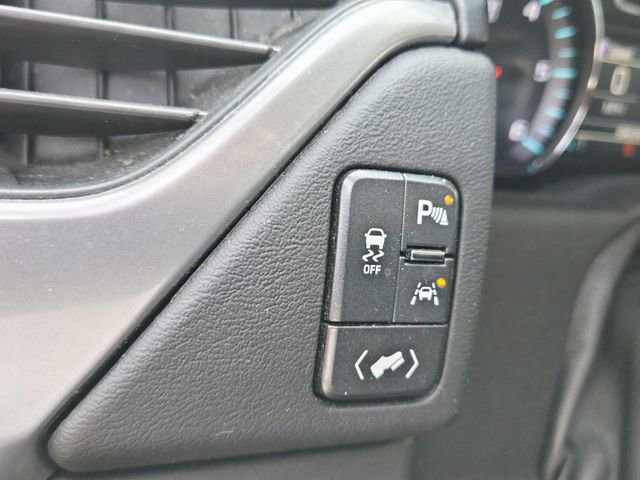 Used 2020 Chevrolet Suburban LT w/ Luxury Package image 34