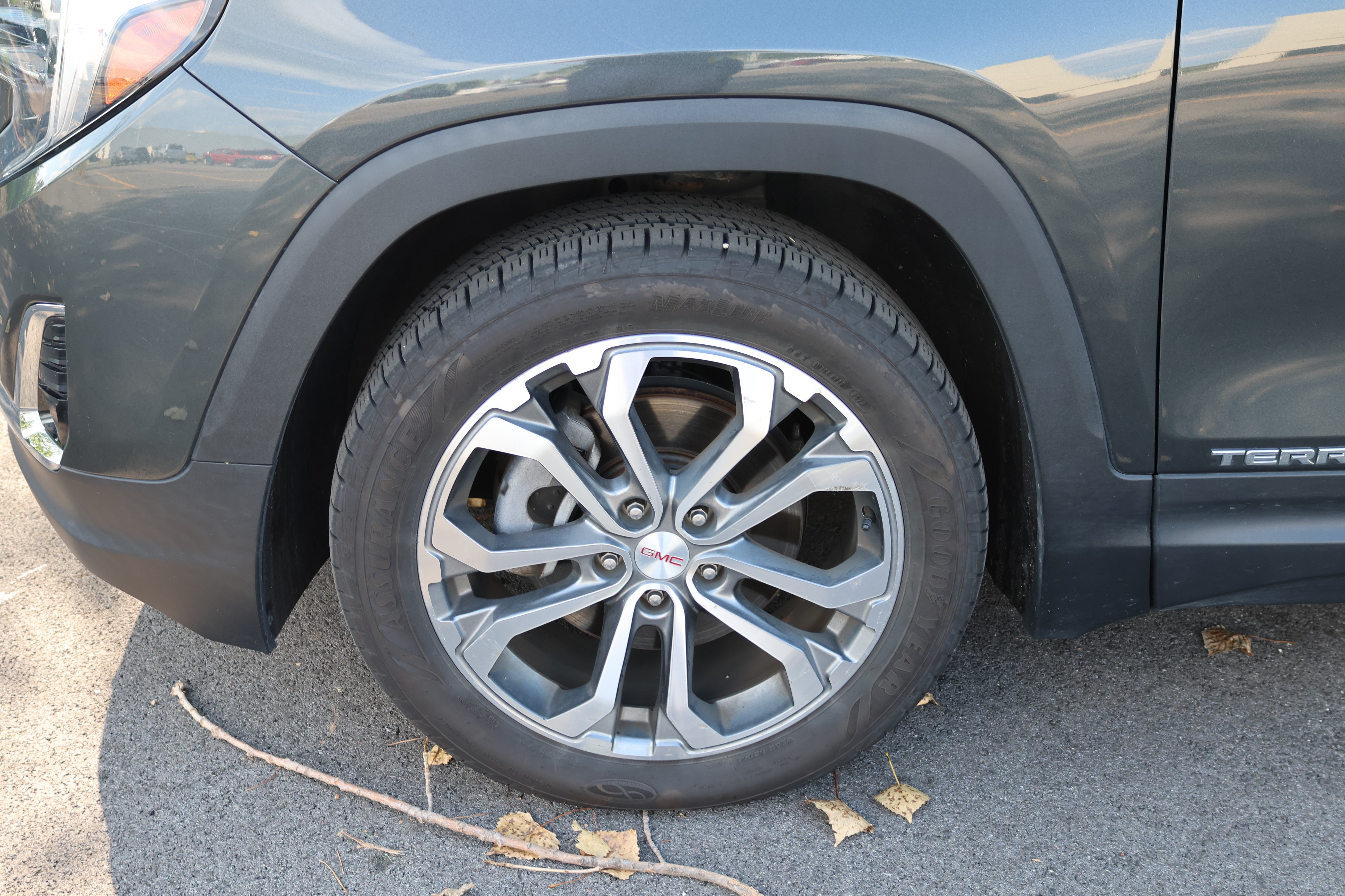 Used 2020 GMC Terrain SLT w/ Preferred Package AWD/4WD image 10