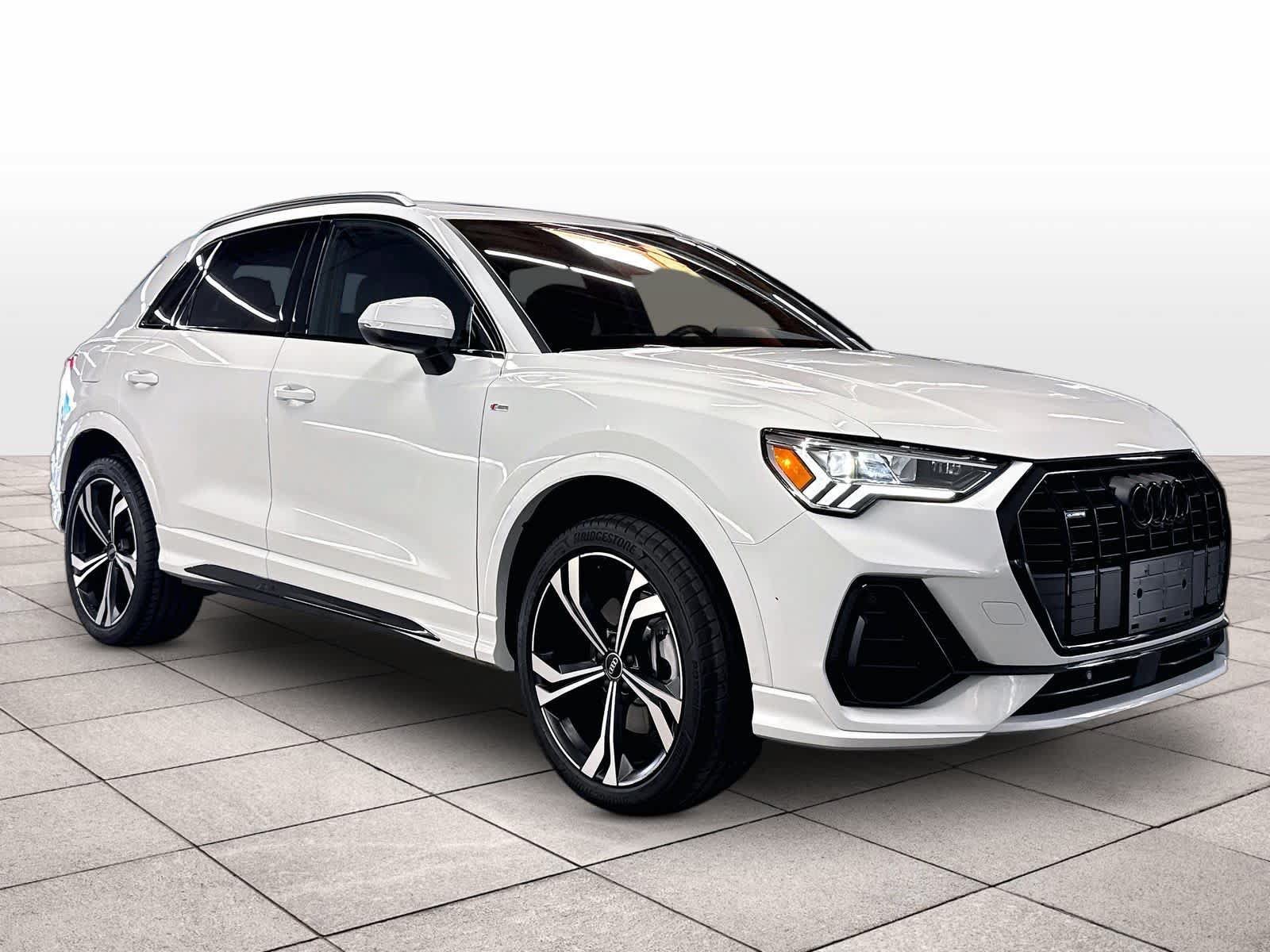 Used 2023 Audi Q3 2.0T Premium Plus w/ Premium Plus Package AWD/4WD image 2