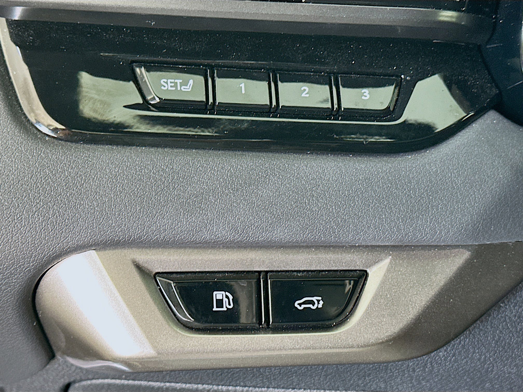 Used 2023 Lexus RX 350 Premium image 17