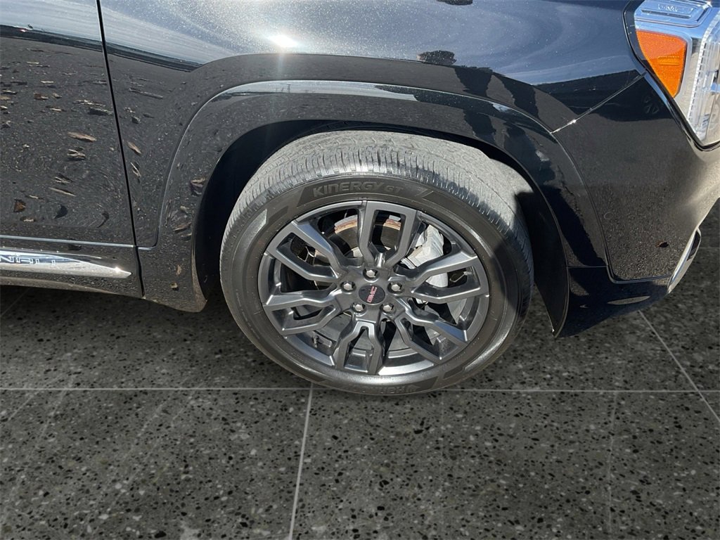 Used 2023 GMC Terrain Denali w/ Black Diamond Edition image 15