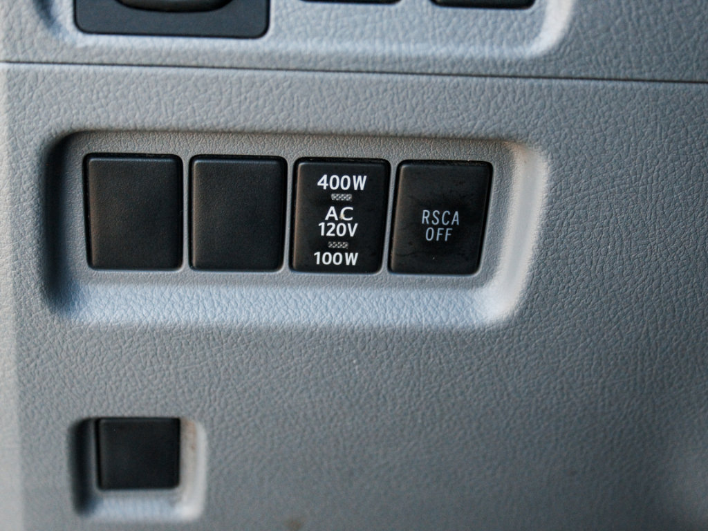 Used 2011 Toyota 4Runner SR5 w/ Premium Pkg w/Leather AWD/4WD image 13