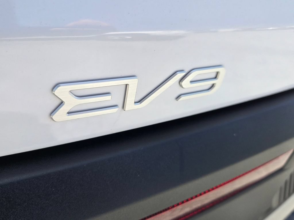 New 2026 Kia EV9 Wind AWD/4WD image 5