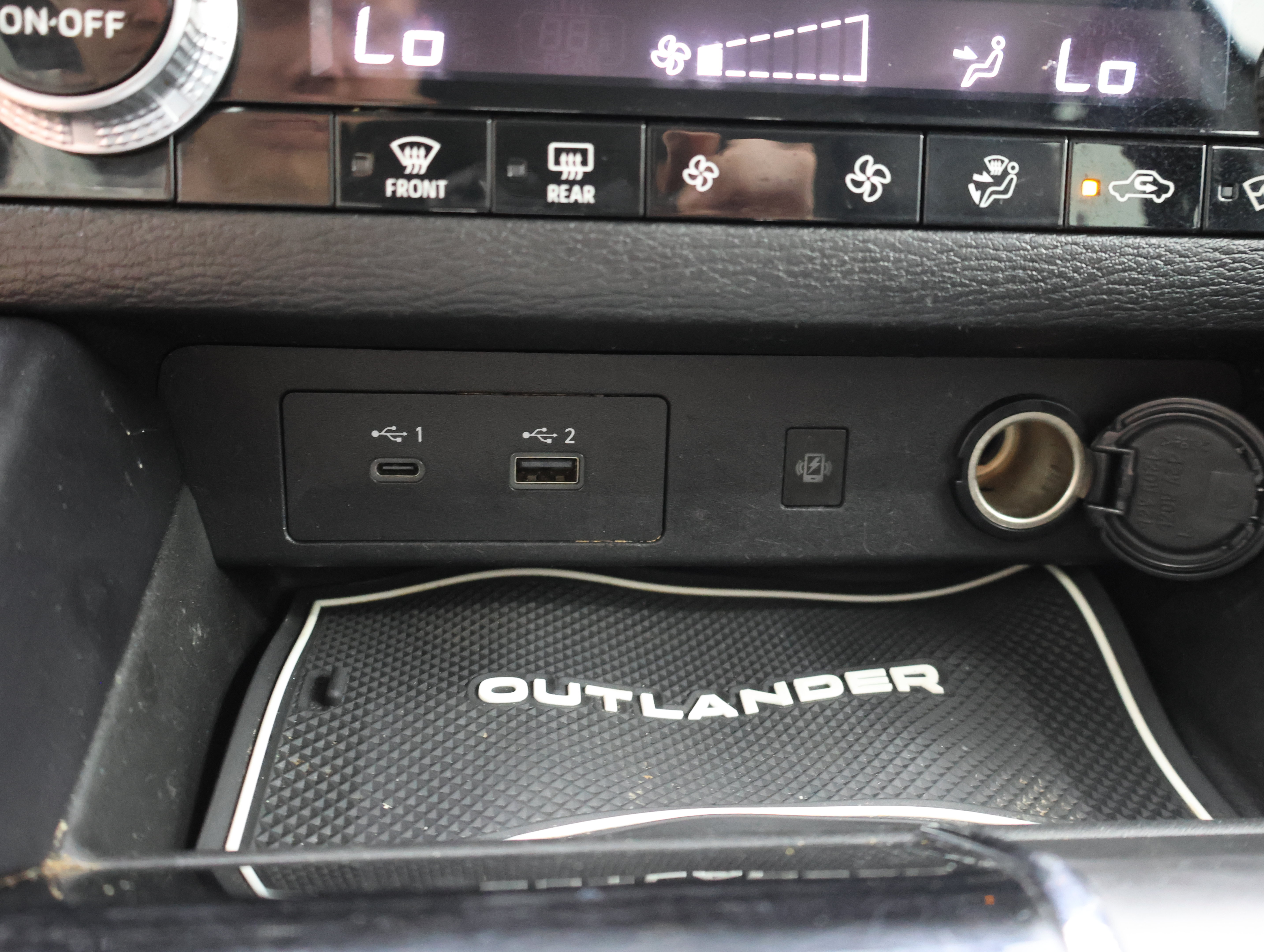 Used 2022 Mitsubishi Outlander SE AWD/4WD image 45