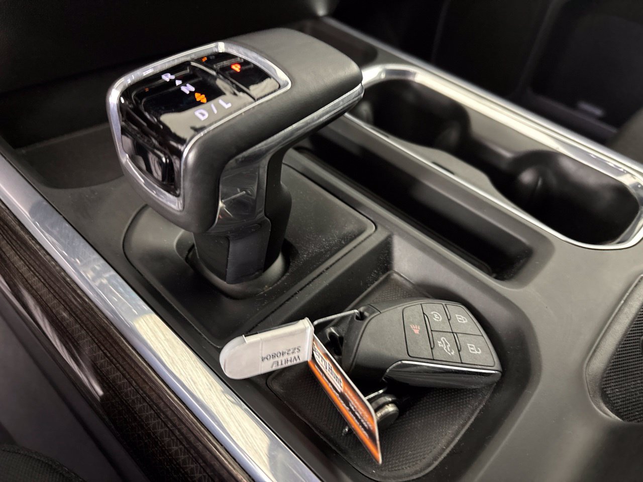 Used 2025 Chevrolet Silverado 1500 LT AWD/4WD image 18