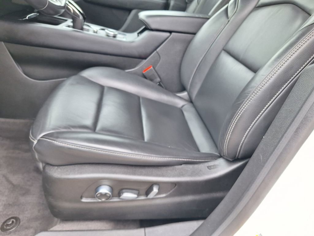 Certified 2024 Cadillac XT4 Premium Luxury image 31