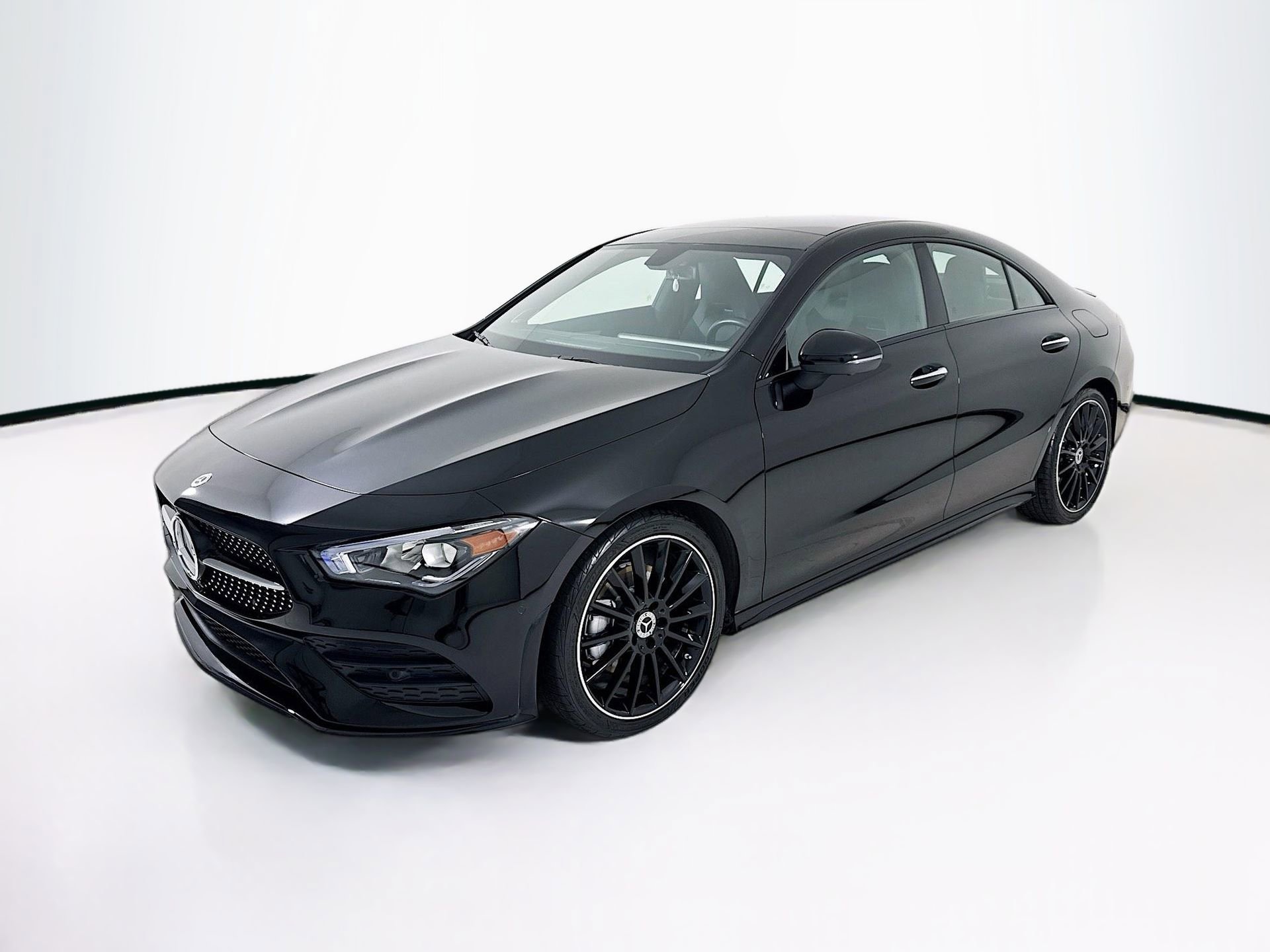 Used 2023 Mercedes-Benz CLA 250 image 3