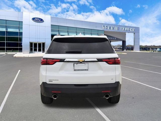 Used 2024 Chevrolet Traverse LT image 3